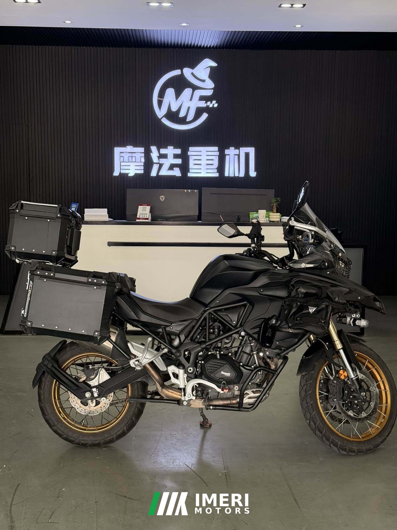 2025 Benelli TRK552 550 cc