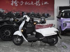 KYMCO New Many 125 - фото 4