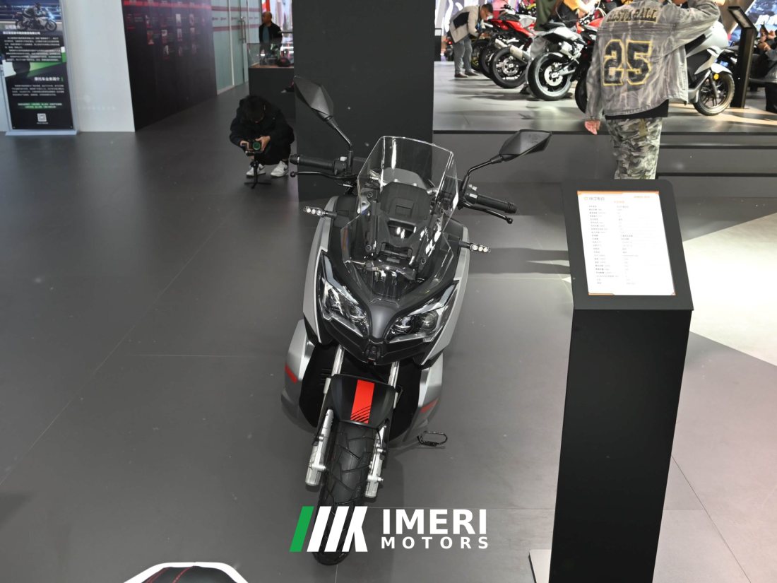 QJMOTOR OMO 03 - мотоцикл из Китая