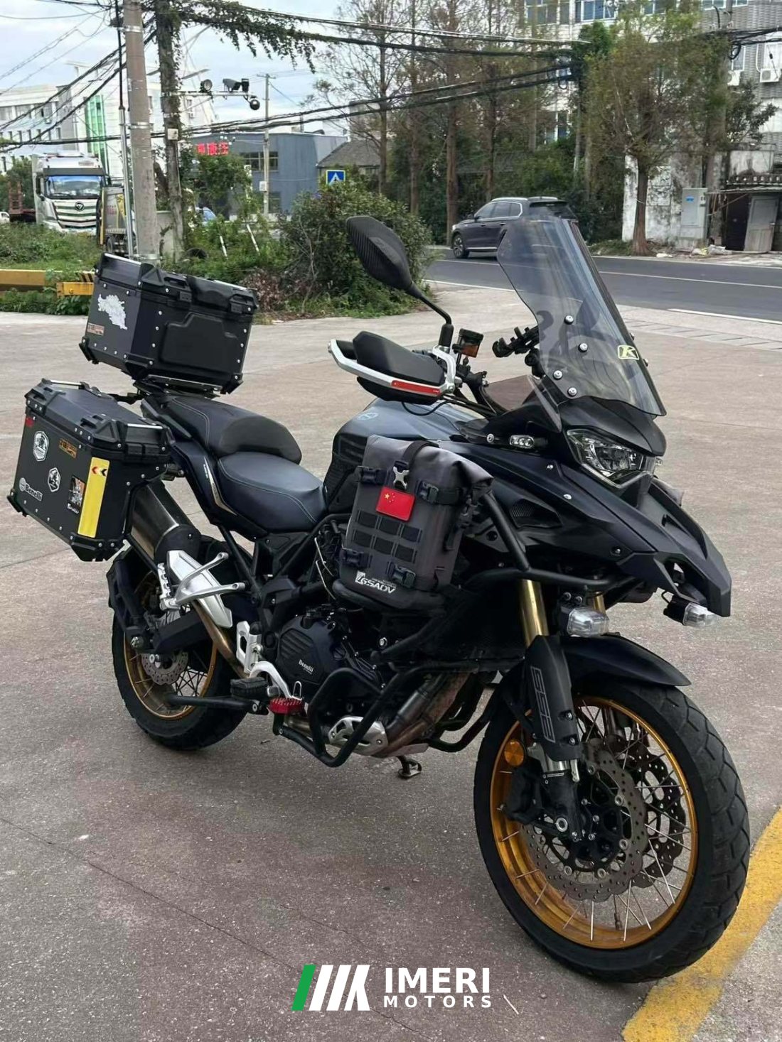 Benelli TRK552 550 cc - мотоцикл из Китая