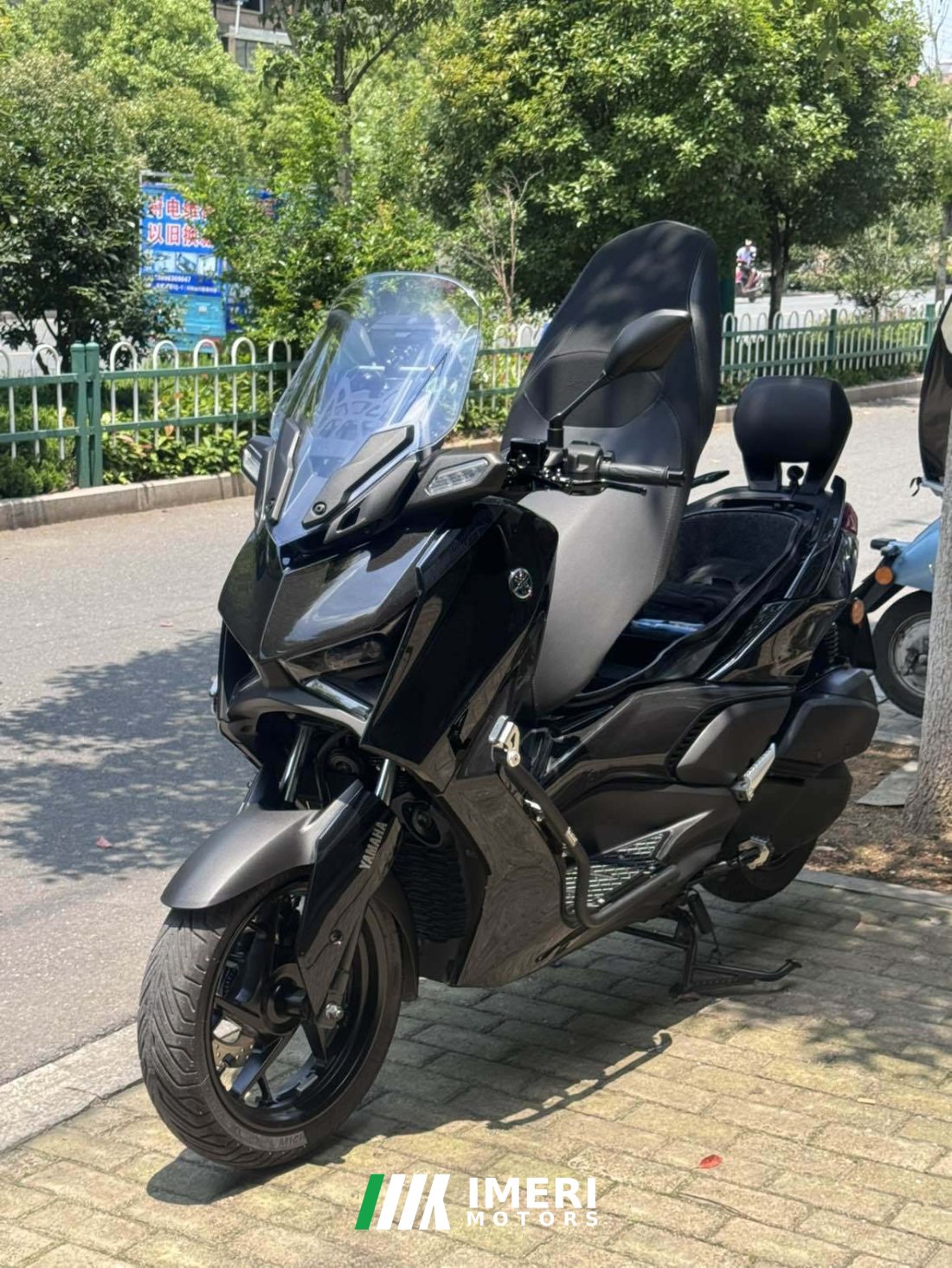 Yamaha XMAX 300 cc - мотоцикл из Китая