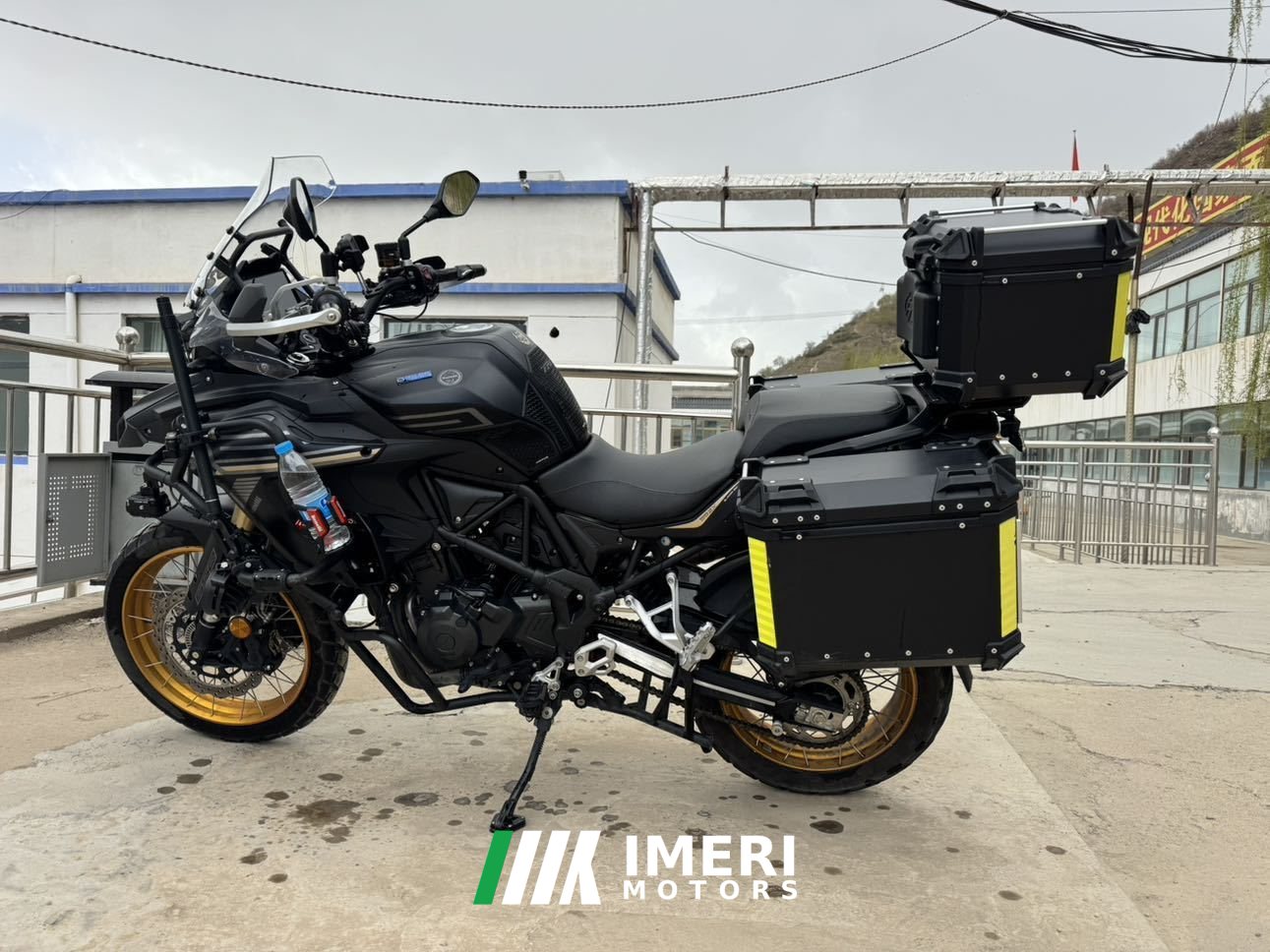 2025 Benelli TRK552 550 cc