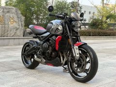 Triumph Trident 660 - фото 1