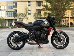 Triumph Trident 660 - фото 2