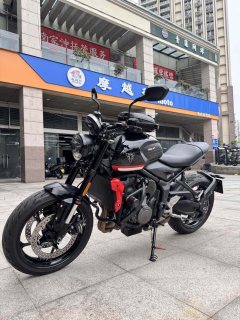 Triumph Trident 660 - фото 9