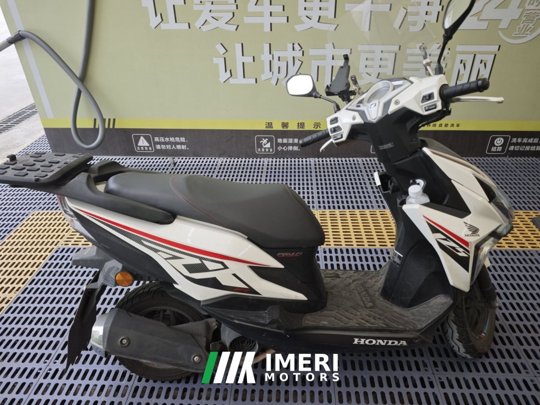 Sundiro Honda RX125Fi - мотоцикл из Китая