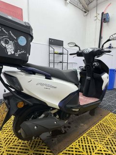 QJMOTOR Hong 125 - фото 7