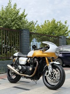 Triumph Thruxton 865 cc - фото 1
