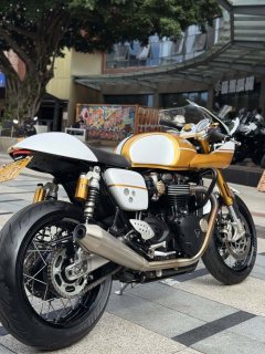 Triumph Thruxton 865 cc - фото 12