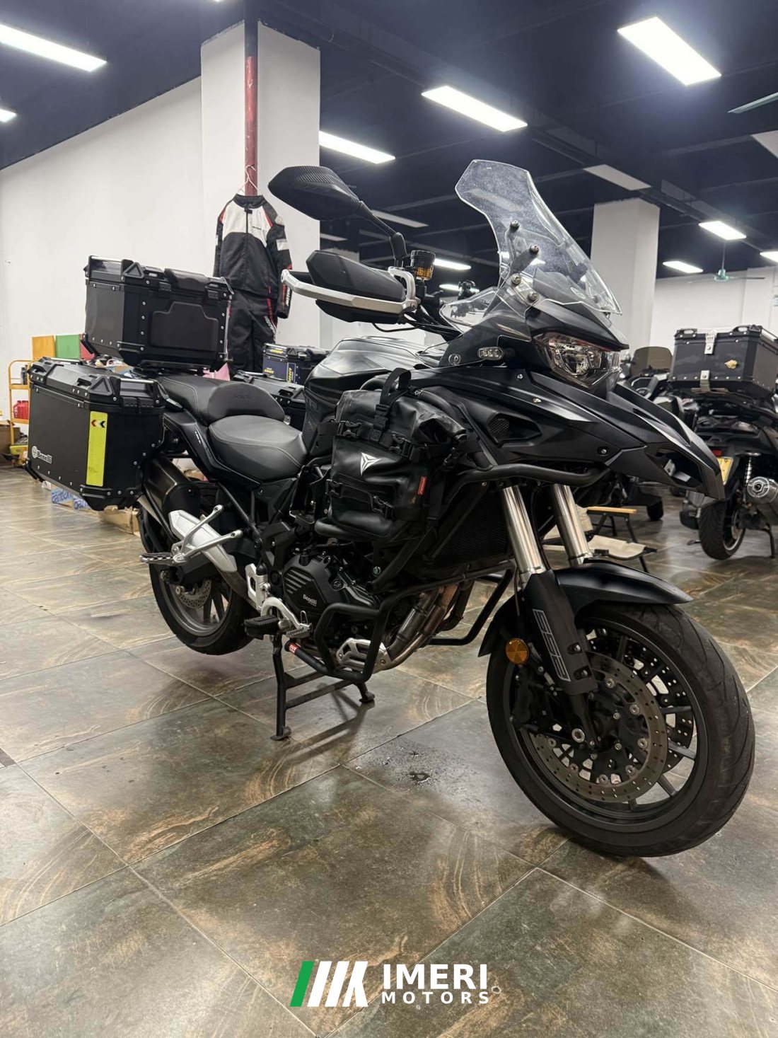 Benelli TRK552 550 cc - мотоцикл из Китая