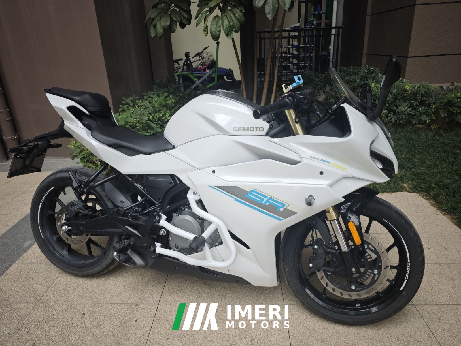 2023 CFMOTO 250SR