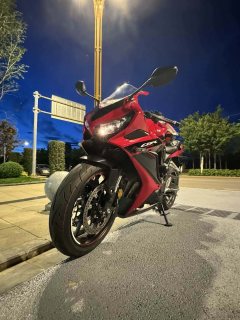 Honda CBR650R - фото 1