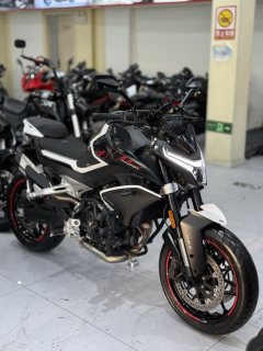 CFMOTO 800NK - фото 1
