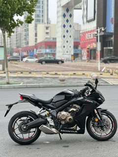 Honda CBR650R - фото 7