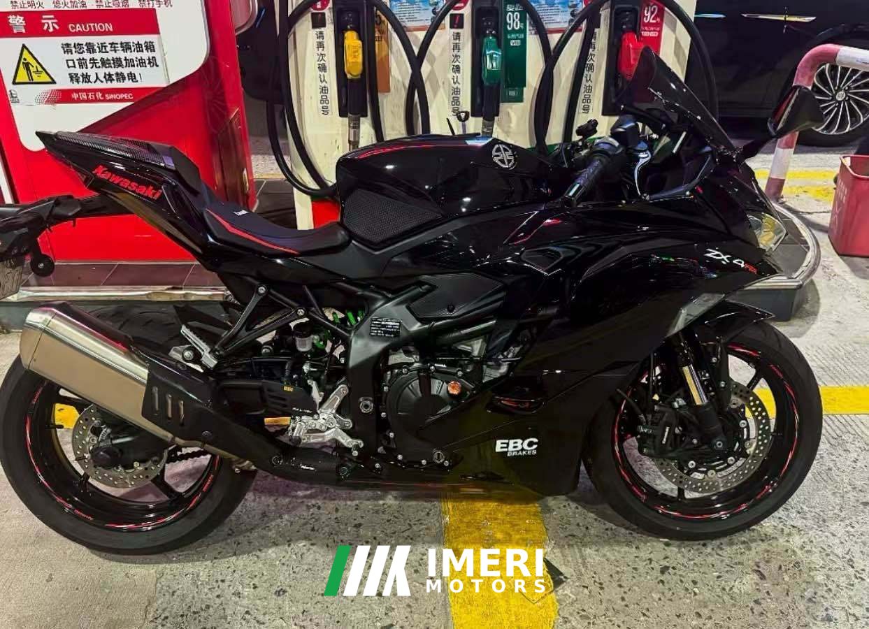 2023 Kawasaki ZX-4R 400 cc