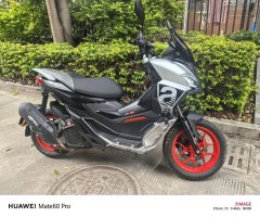 Aprilia SR GT 200 - фото 2