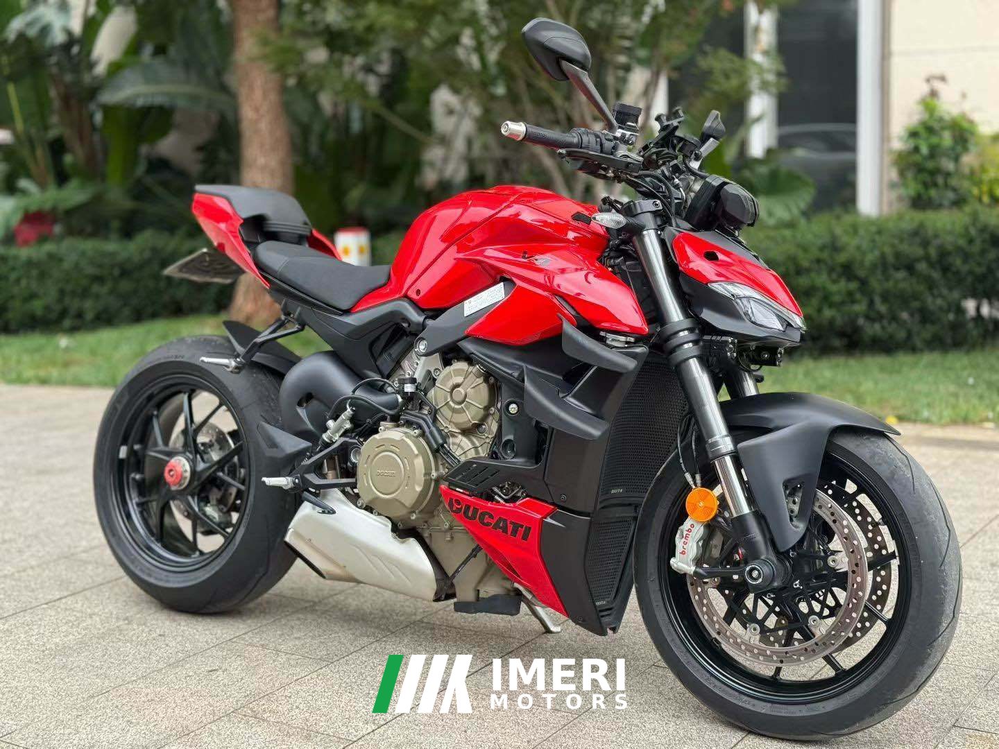 2024 Ducati Street Fighter V4 1100 cc