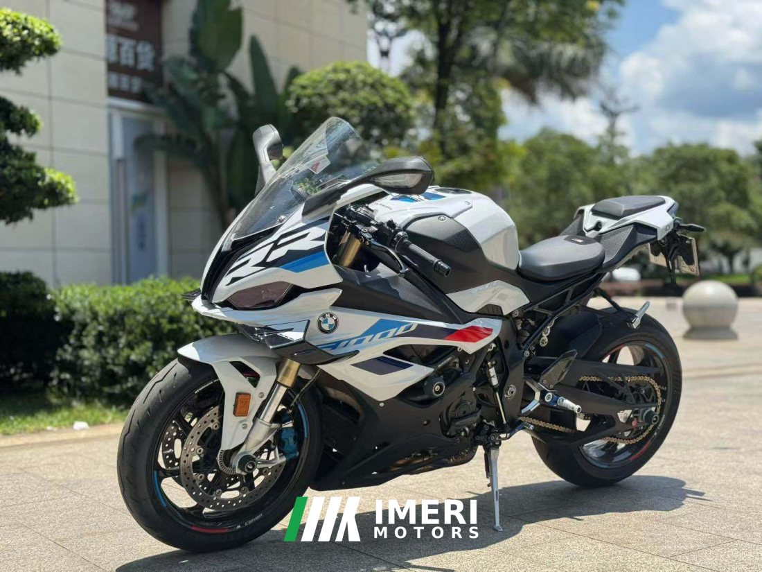 BMW S 1000 RR - мотоцикл из Китая