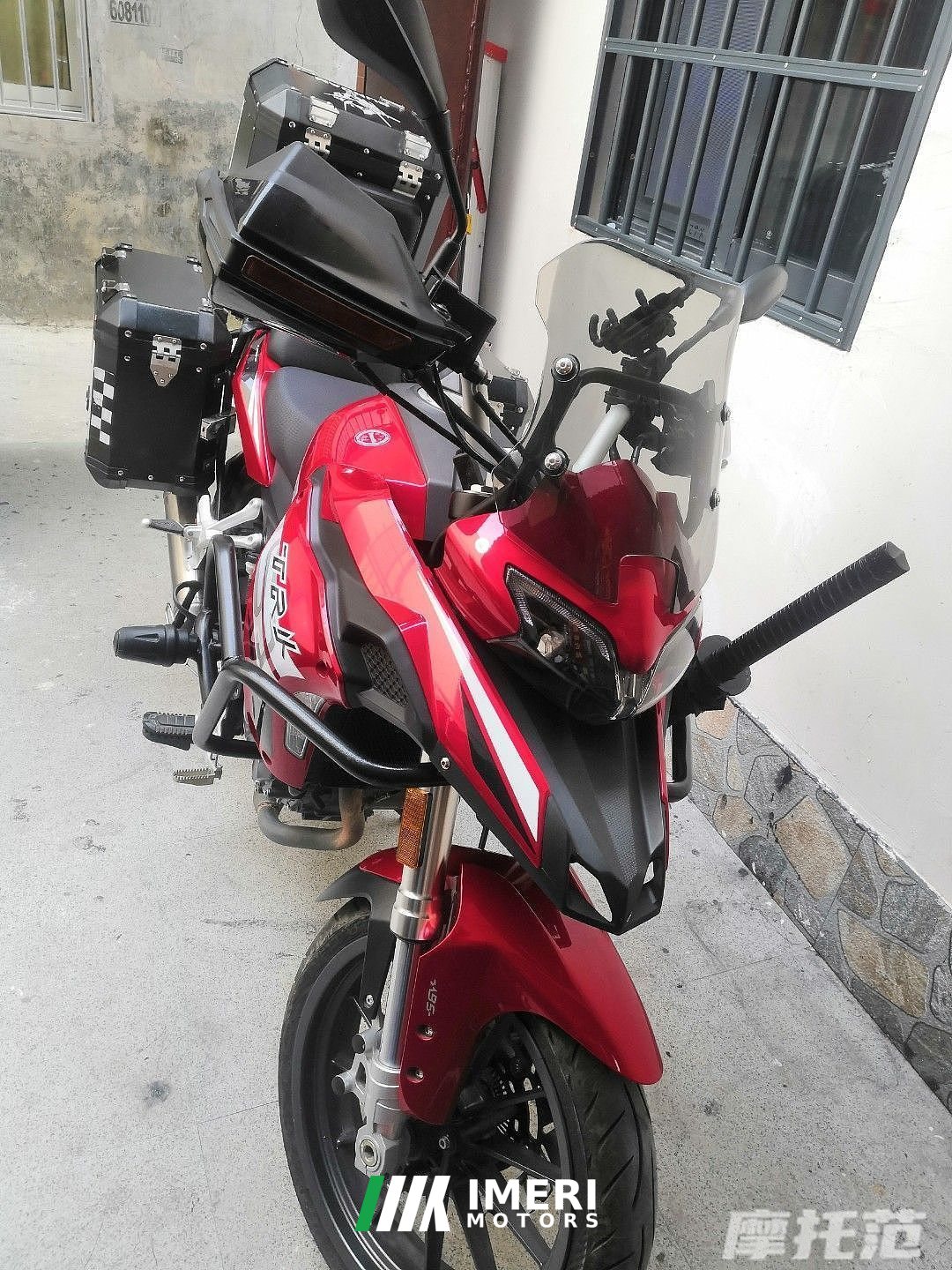Benelli TRK251 250 cc - мотоцикл из Китая