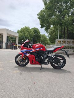 Honda CBR650R - фото 2