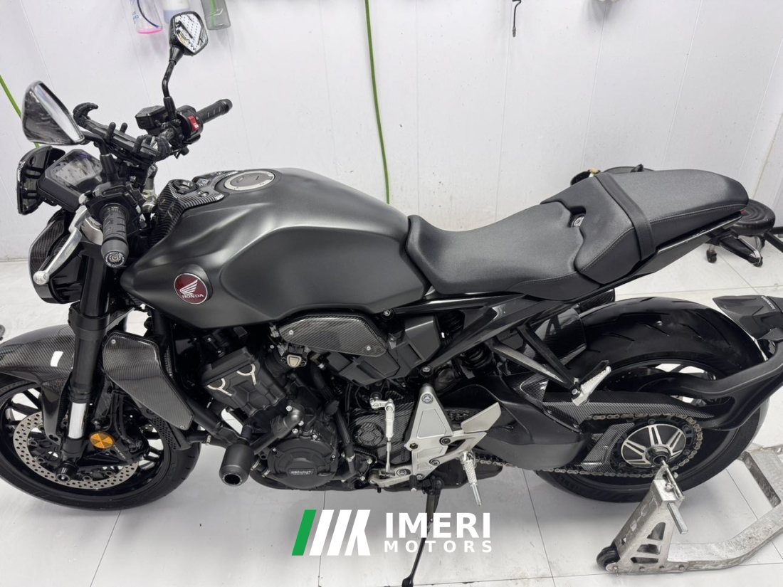 Honda CB1000R - мотоцикл из Китая