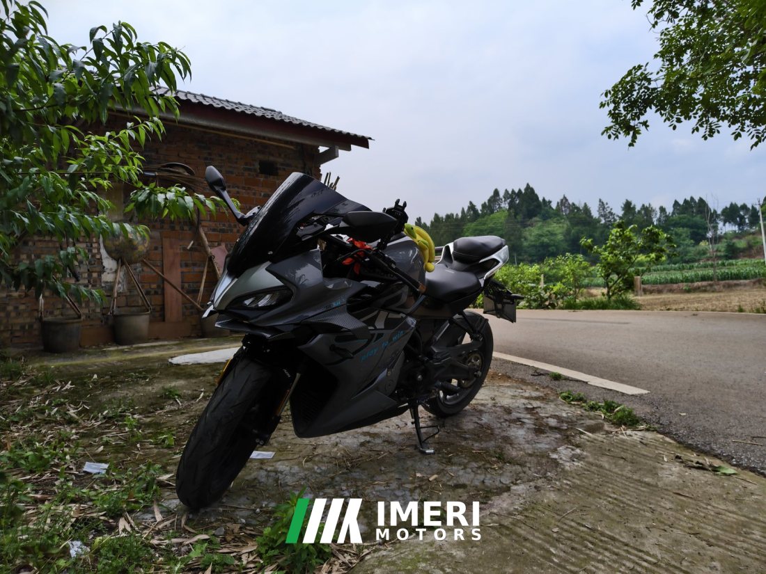 CFMOTO 250SR - мотоцикл из Китая