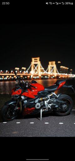 Ducati Street Fighter V2 950 cc - фото 1