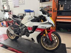 Yamaha YZF-R1 1000 cc - фото 2