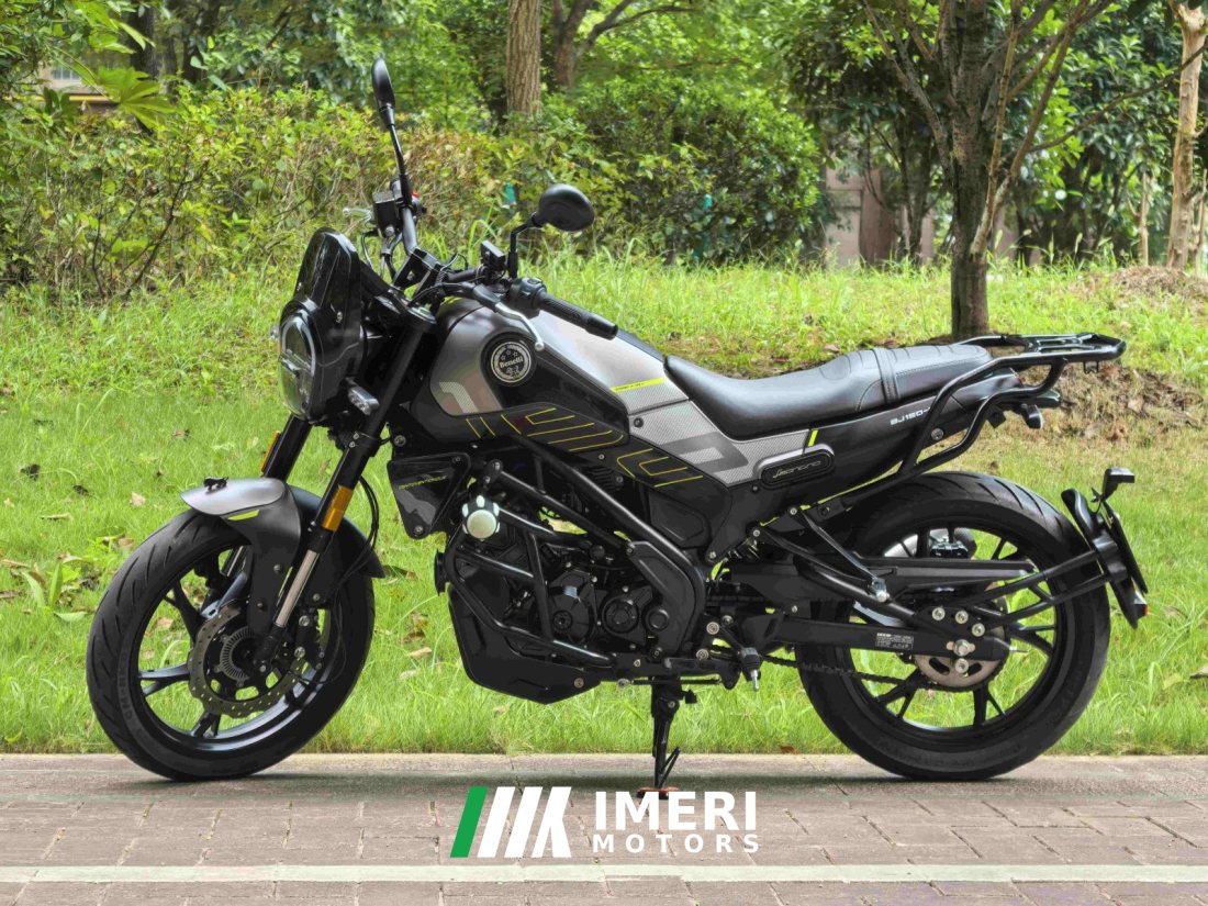 Benelli Leoncino 150 - мотоцикл из Китая