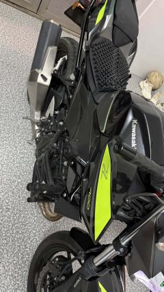 Kawasaki Z400 - фото 3