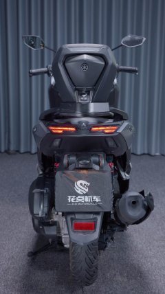 Yamaha NMAX 155 cc - фото 9
