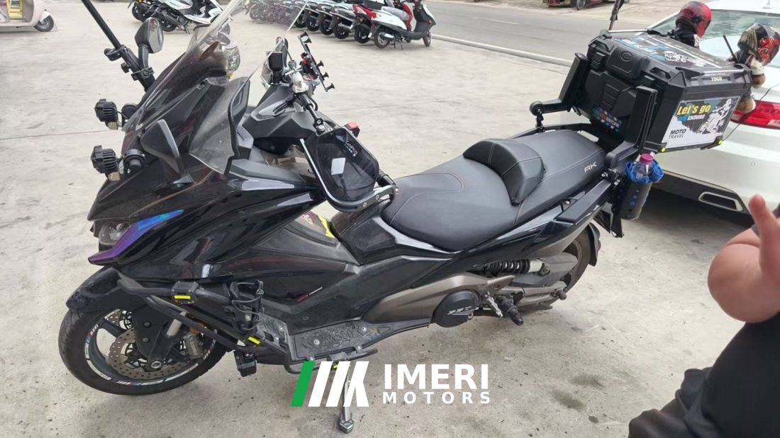 KYMCO AK550 - мотоцикл из Китая