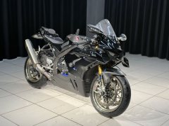 Honda CBR 1000 RR-R - фото 1
