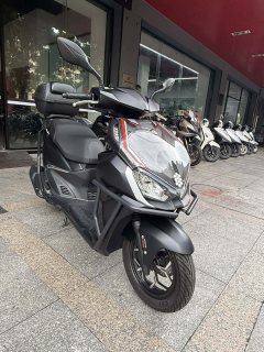 QJMOTOR 150RS - фото 3