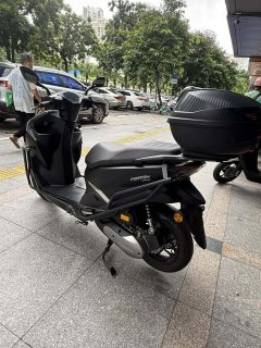 QJMOTOR 150RS - фото 5