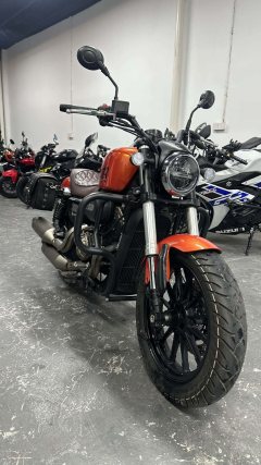 QJMOTOR Flash 300 - фото 1
