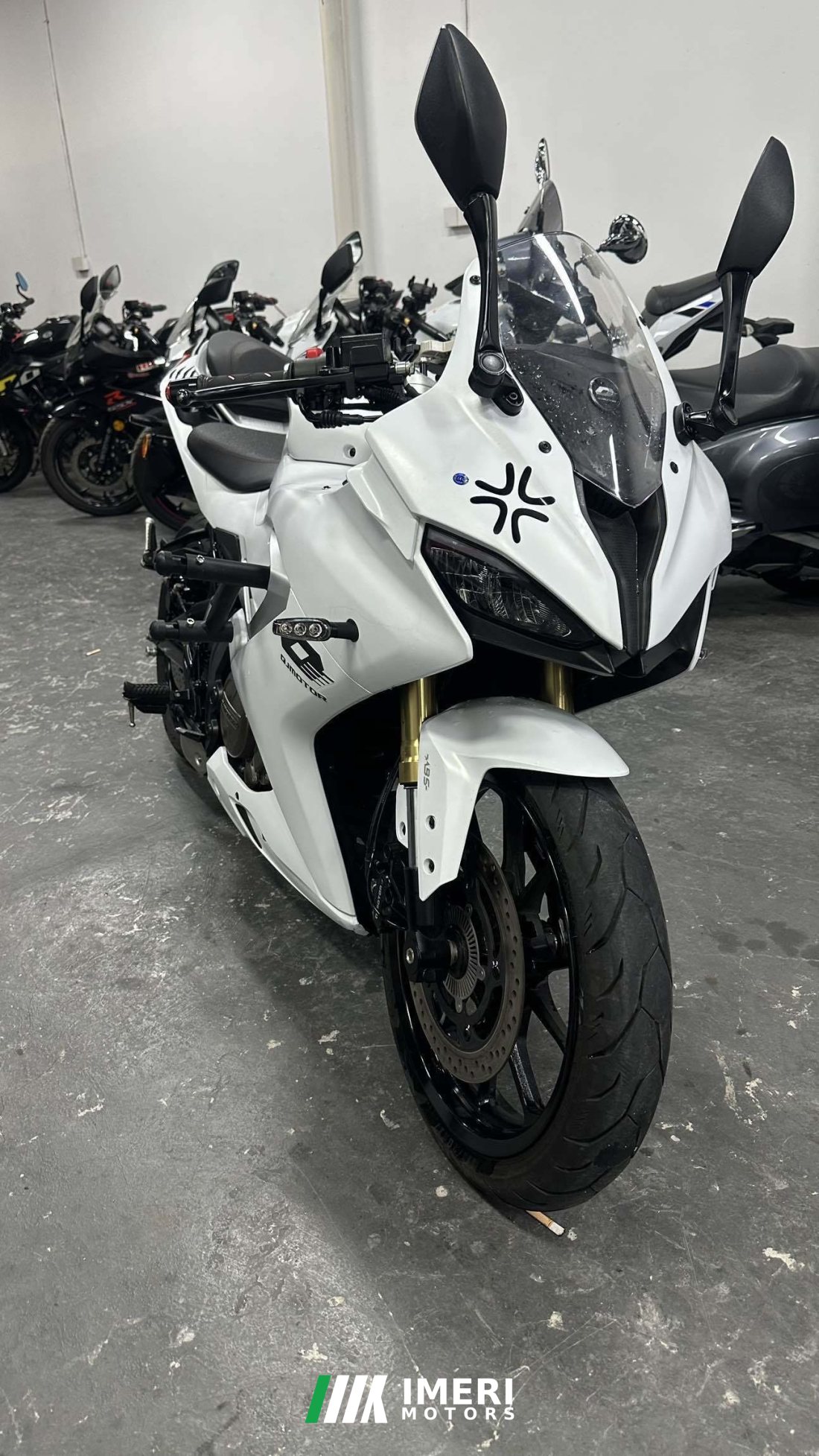 QJMOTOR SRK 250 - мотоцикл из Китая