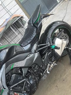 Kawasaki Z1000 - фото 6