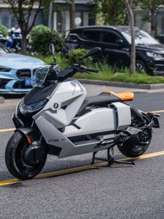 BMW CE 04 - фото 3