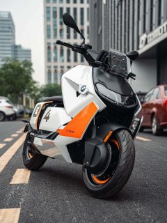 BMW CE 04 - фото 3