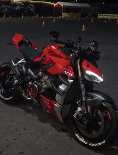 Ducati Street Fighter V4 1100 cc - фото 1