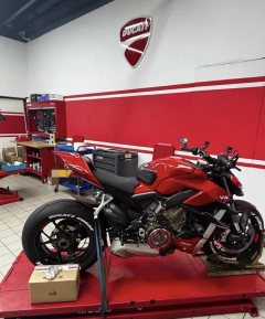 Ducati Street Fighter V4 1100 cc - фото 9