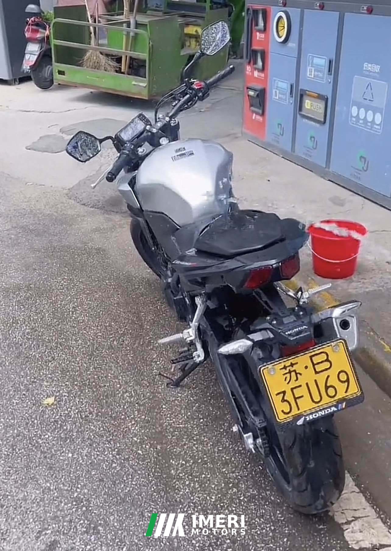2022 Honda CB400F
