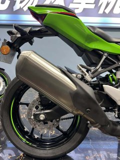 Kawasaki ZX-4R 400 cc - фото 7