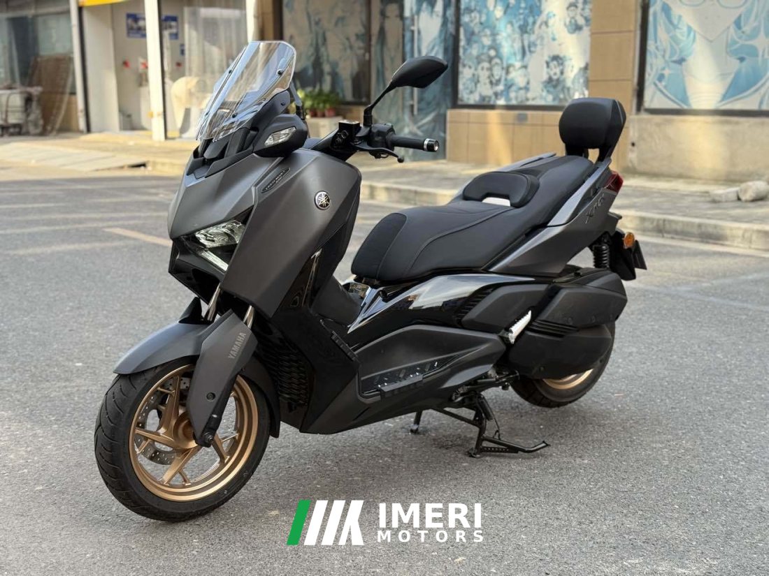 Yamaha XMAX 300 cc - мотоцикл из Китая