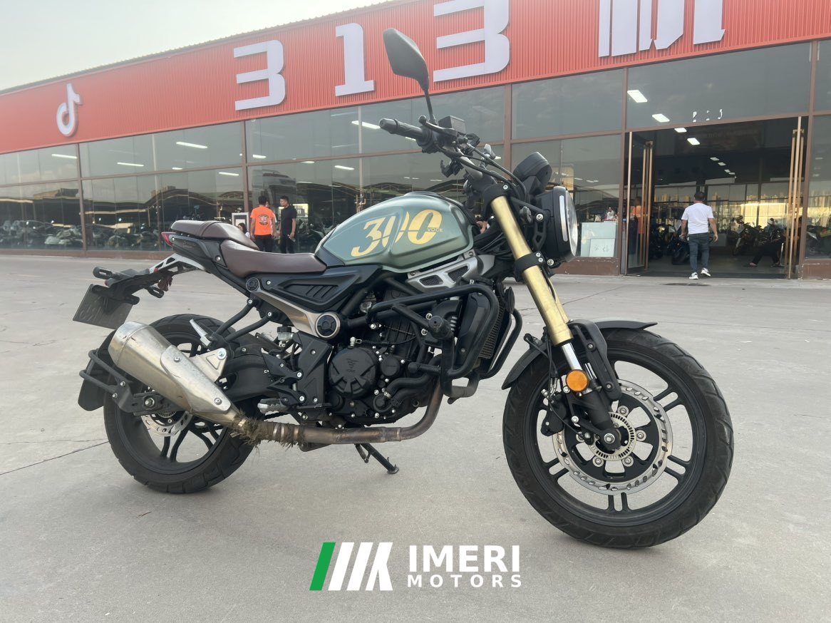2021 Voge 300AC