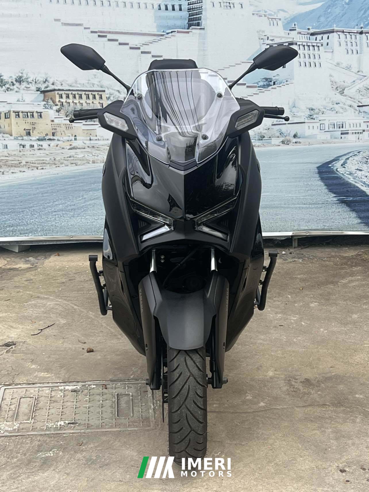 2025 Yamaha XMAX 300 cc