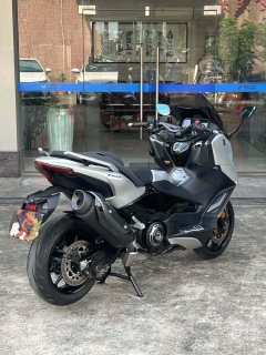 Yamaha TMAX 560 cc - фото 6