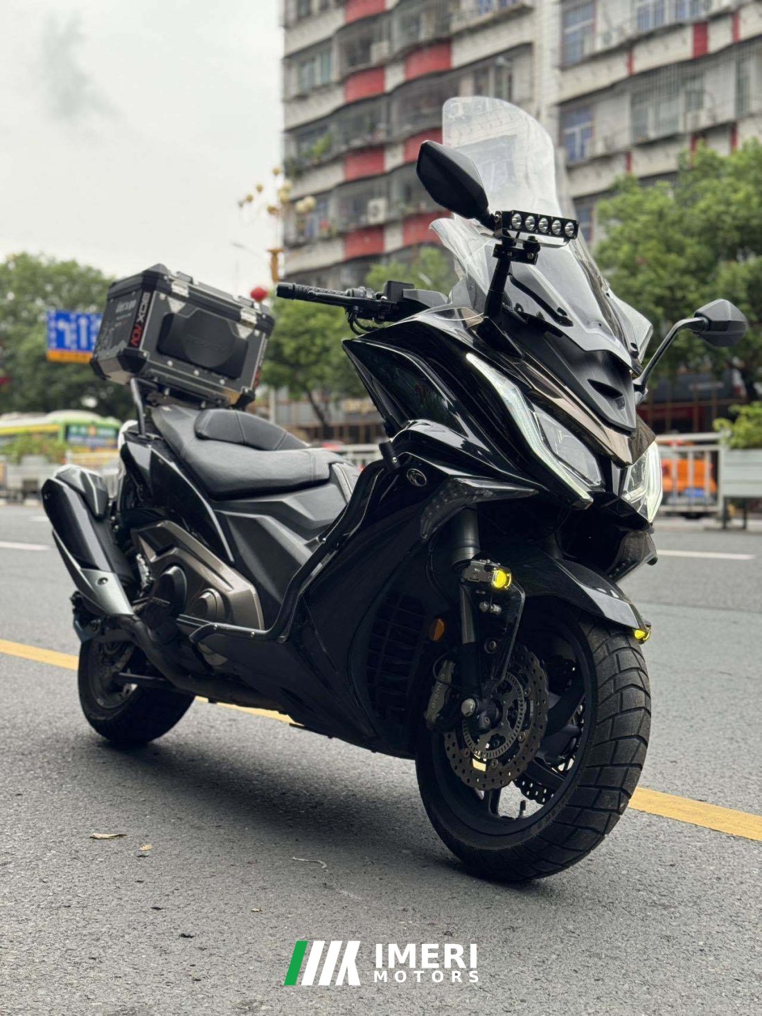 KYMCO AK550 - мотоцикл из Китая