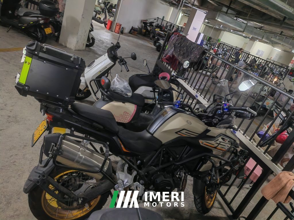 Benelli TRK552 550 cc - мотоцикл из Китая